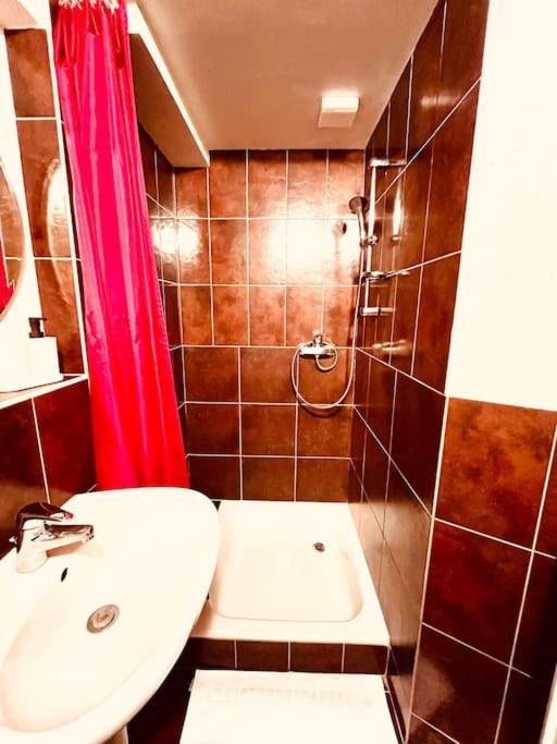 Charmant Appartement De Vacances Alta Ripa Hauterive  Ngoại thất bức ảnh